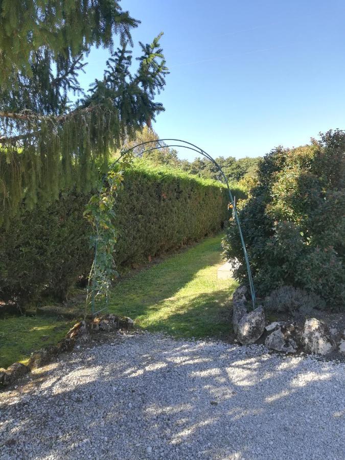 Saint-André-de-CubzacLe Ti'Roussat住宿加早餐旅馆 外观 照片